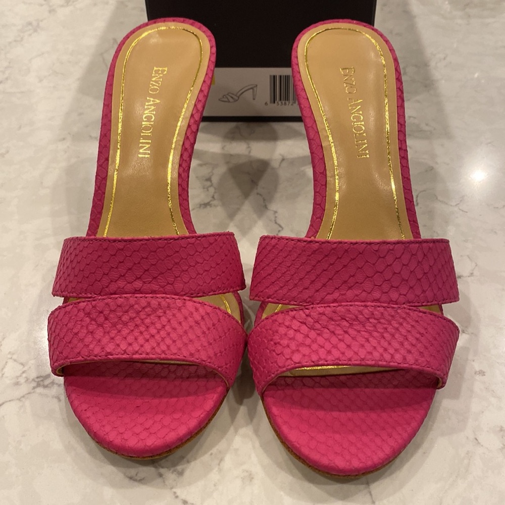 NWOT women’s 7.5 M mid heel slide sandal